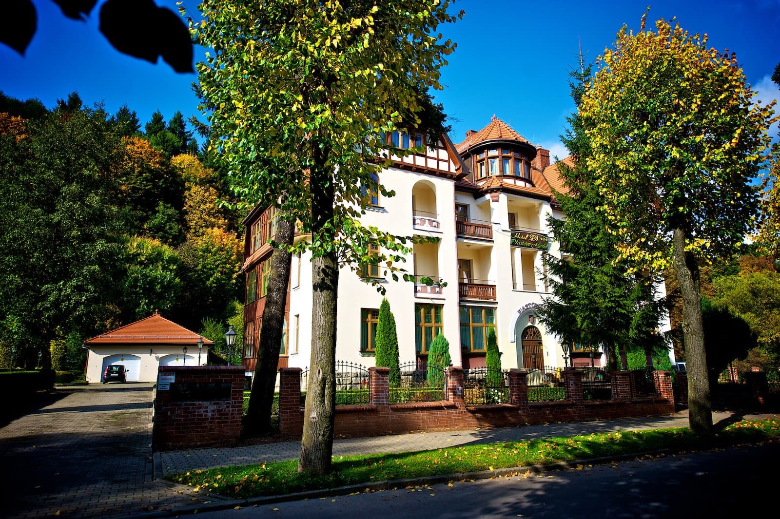 Dom Seniora Piastów Gród 1